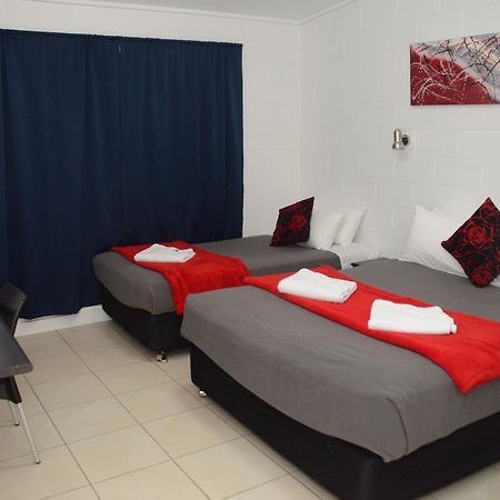 Capricorn Hotel Blackwater エクステリア 写真